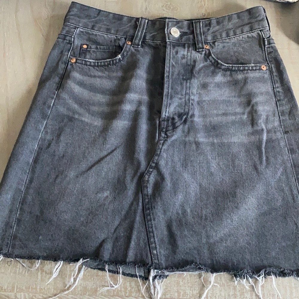 Black/Acid Wash fitted denim skirt